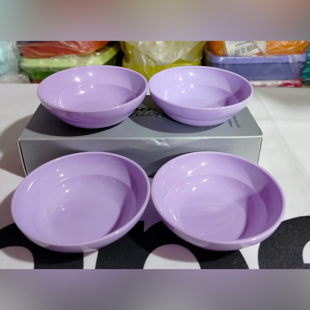 Tupperware Play Set of 4 Kids Mini bowls